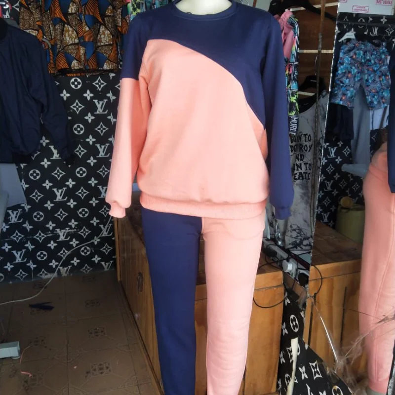 Women’s Cozy 2-Piece Travel Sweatsuit Set – Soft Matching Lounge Outfit